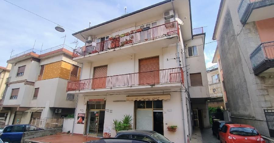 3 VANI DI 90 MQ
