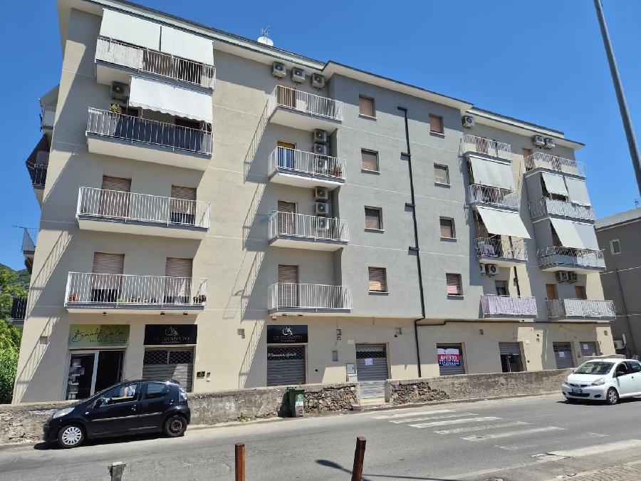 LOCALE DI 145 MQ